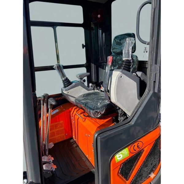 Міні-екскаватор GTM G-Tex 1800NC кг/2,13 м з кабіною G-Tex 1800NC фото